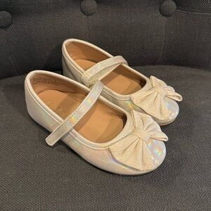 Toddler girl size 8 sparkle white ballet flats